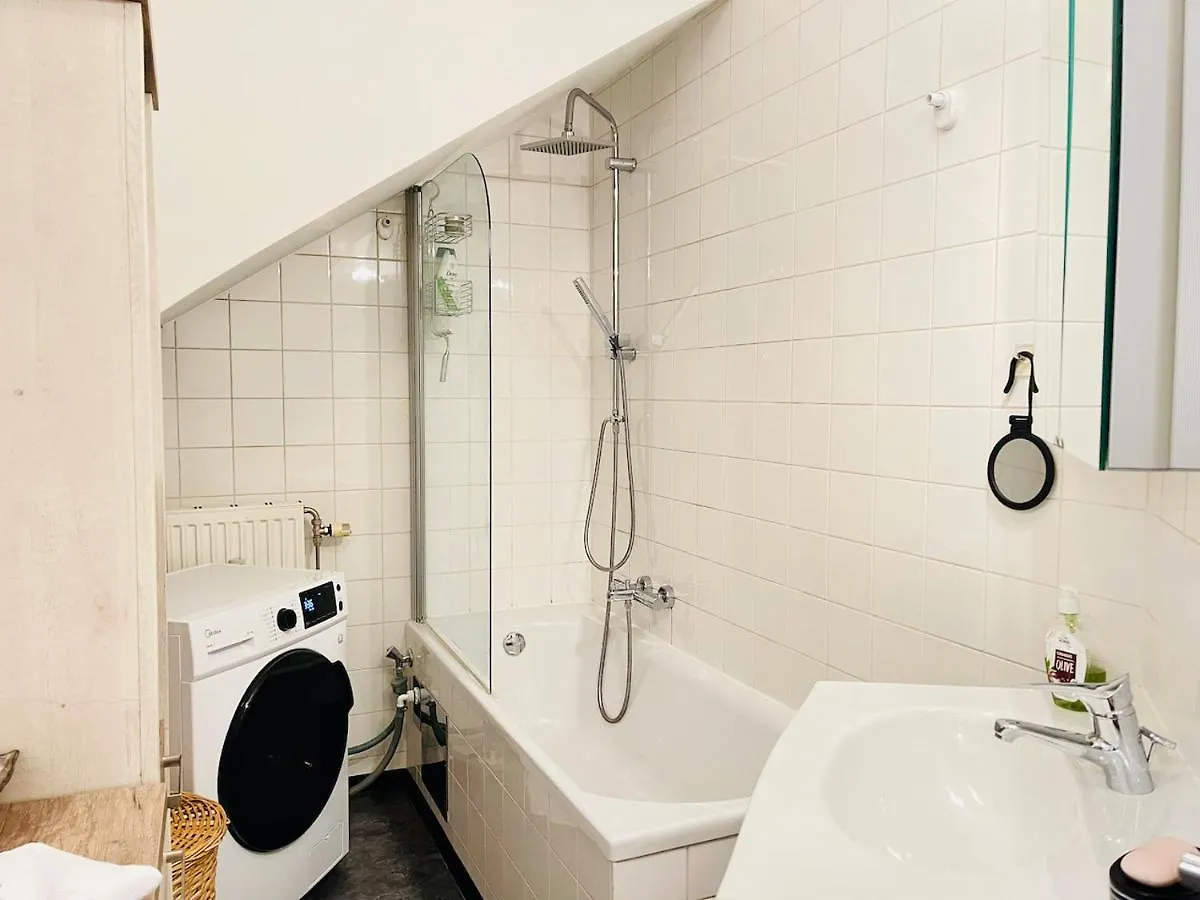 Grosszugiges City Apartment Nahe Schonbrunn Vienna